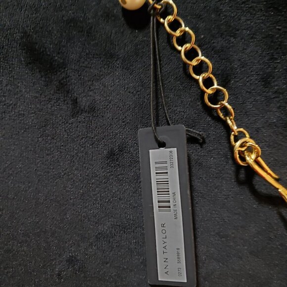 Ann Taylor Womens Gold Tone Faux Pearls Flower Charms Necklace with Hook & Eye - Picture 7 of 8